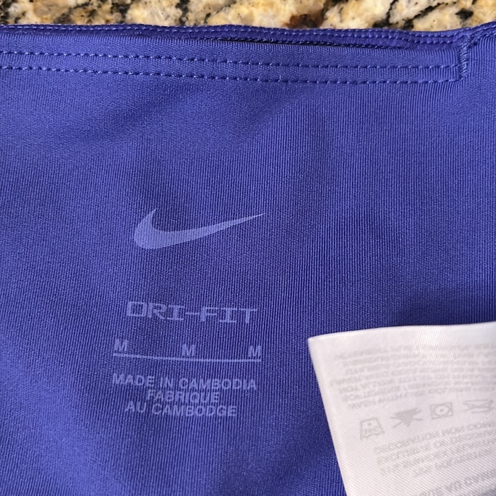 Womens Nike fitted shorts - Picture 4 of 5